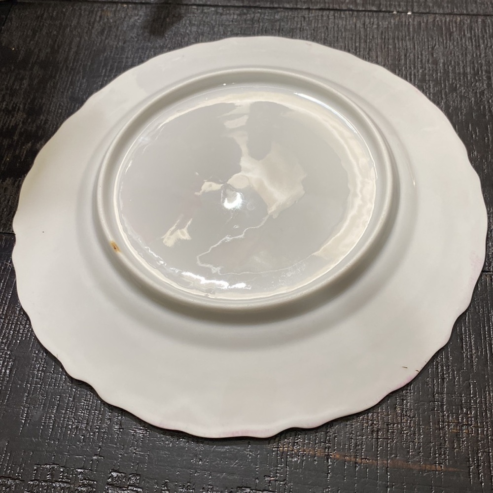 Antique Pink Embossed Rim 8” Porcelain Lustreware Plate - Elegant Home Dining! - Picture 3 of 3